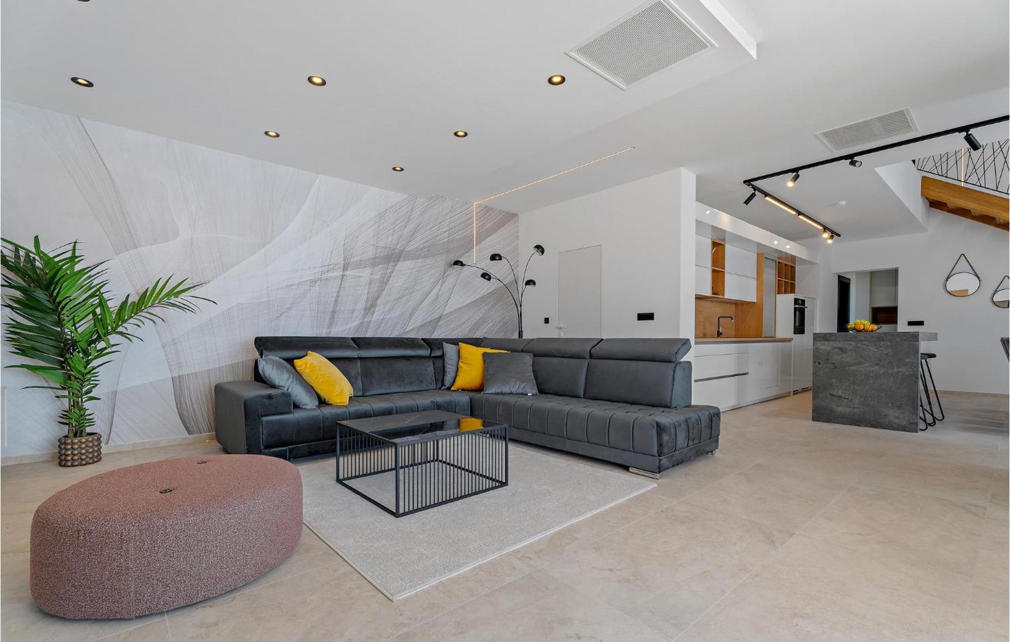 Beautiful Home In Omis With Kitchen Buitenkant foto