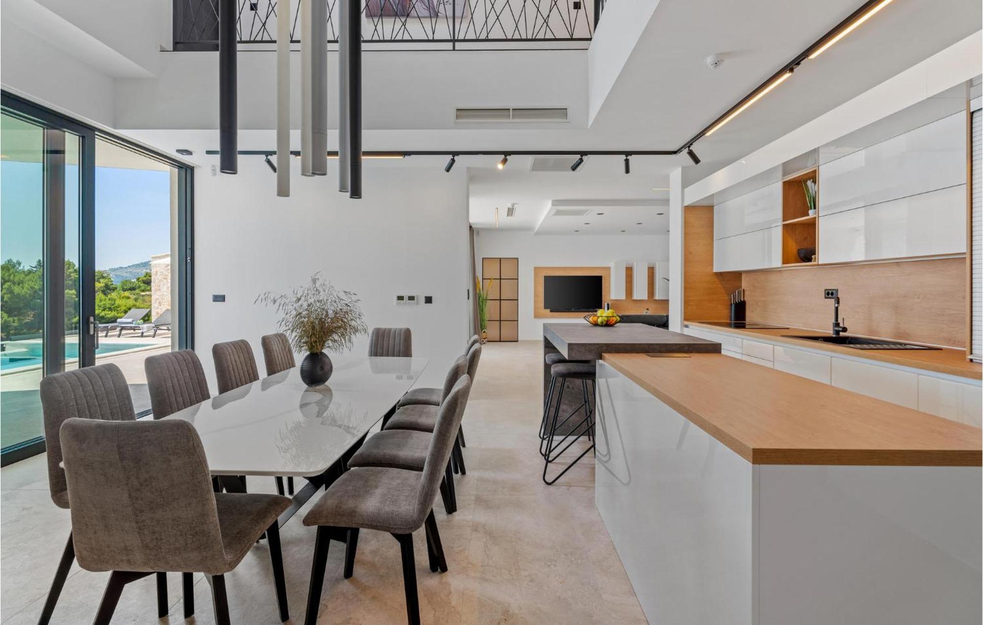 Beautiful Home In Omis With Kitchen Buitenkant foto