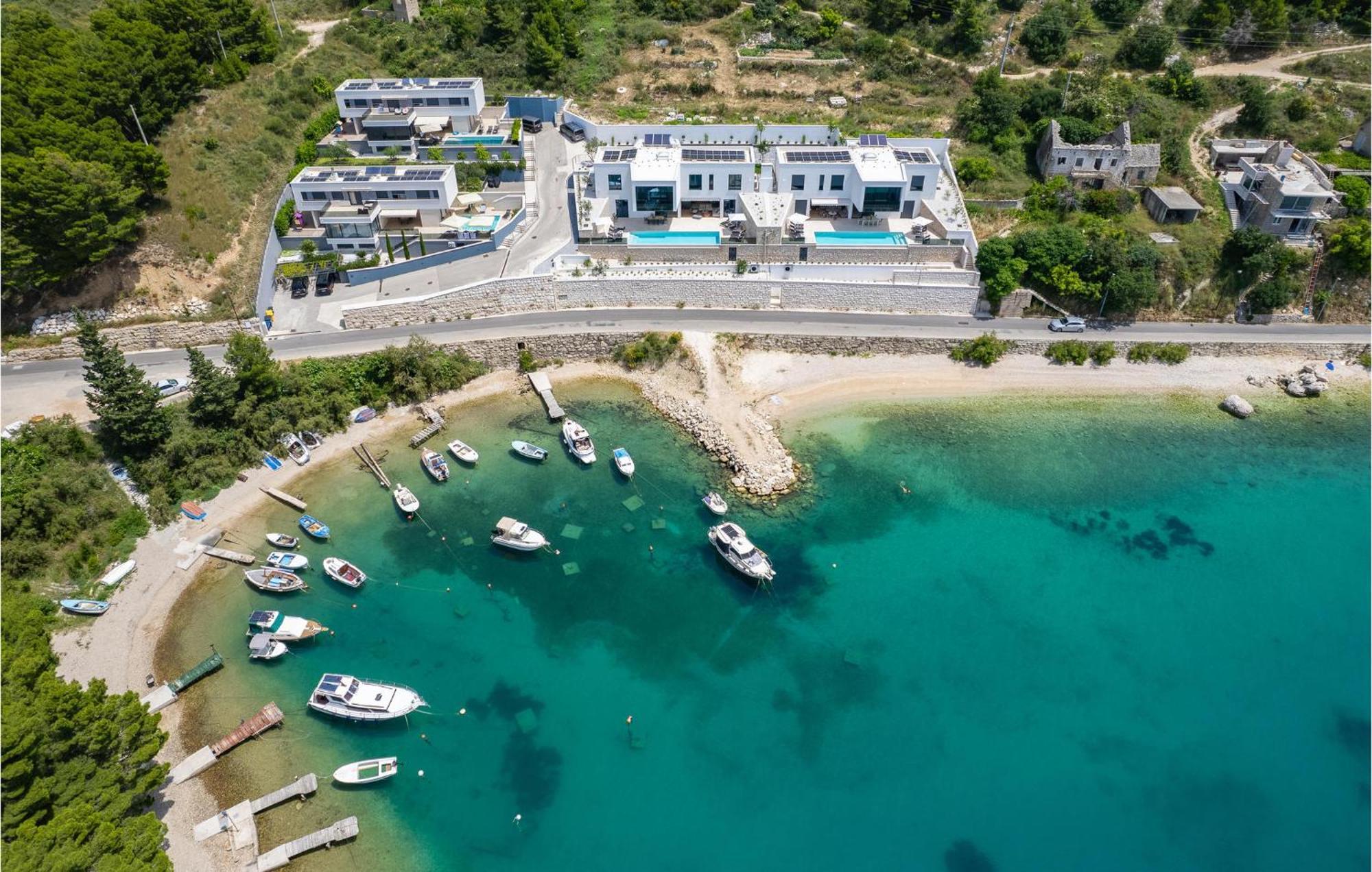 Beautiful Home In Omis With Kitchen Buitenkant foto