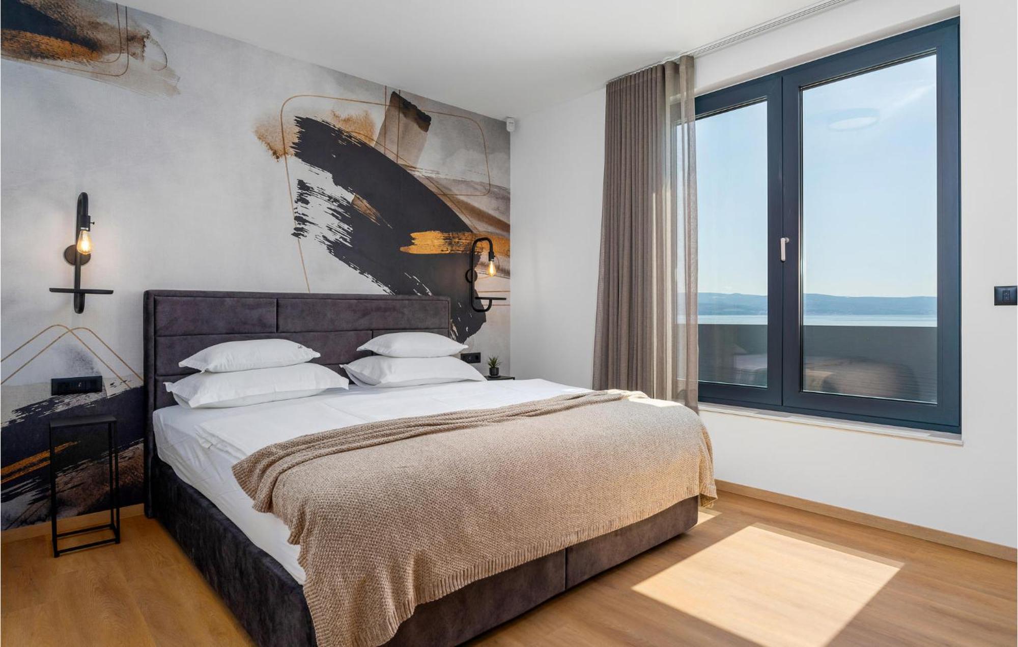 Beautiful Home In Omis With Kitchen Buitenkant foto