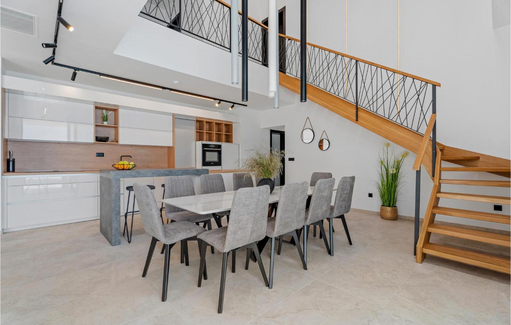 Beautiful Home In Omis With Kitchen Buitenkant foto