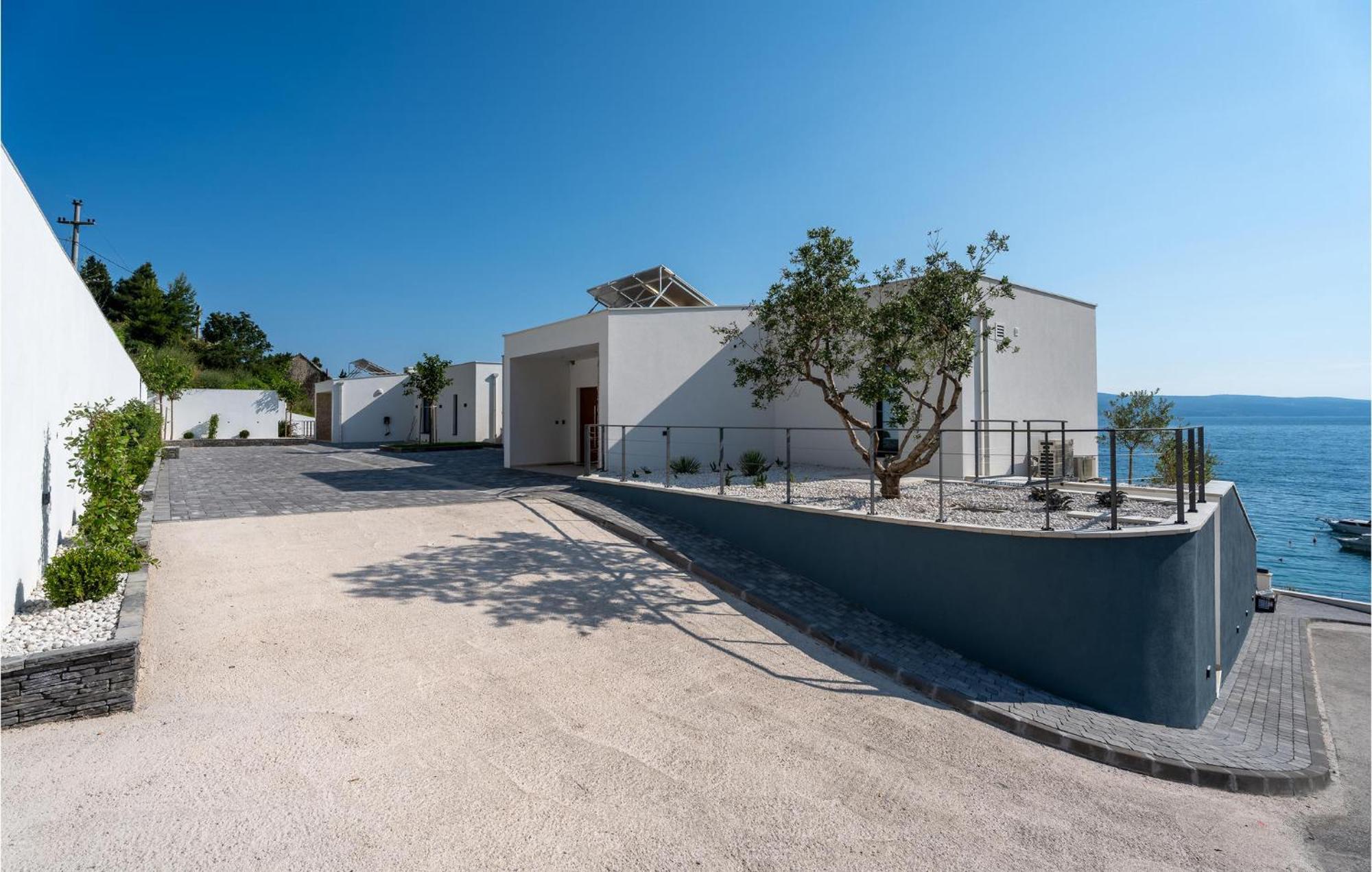 Beautiful Home In Omis With Kitchen Buitenkant foto