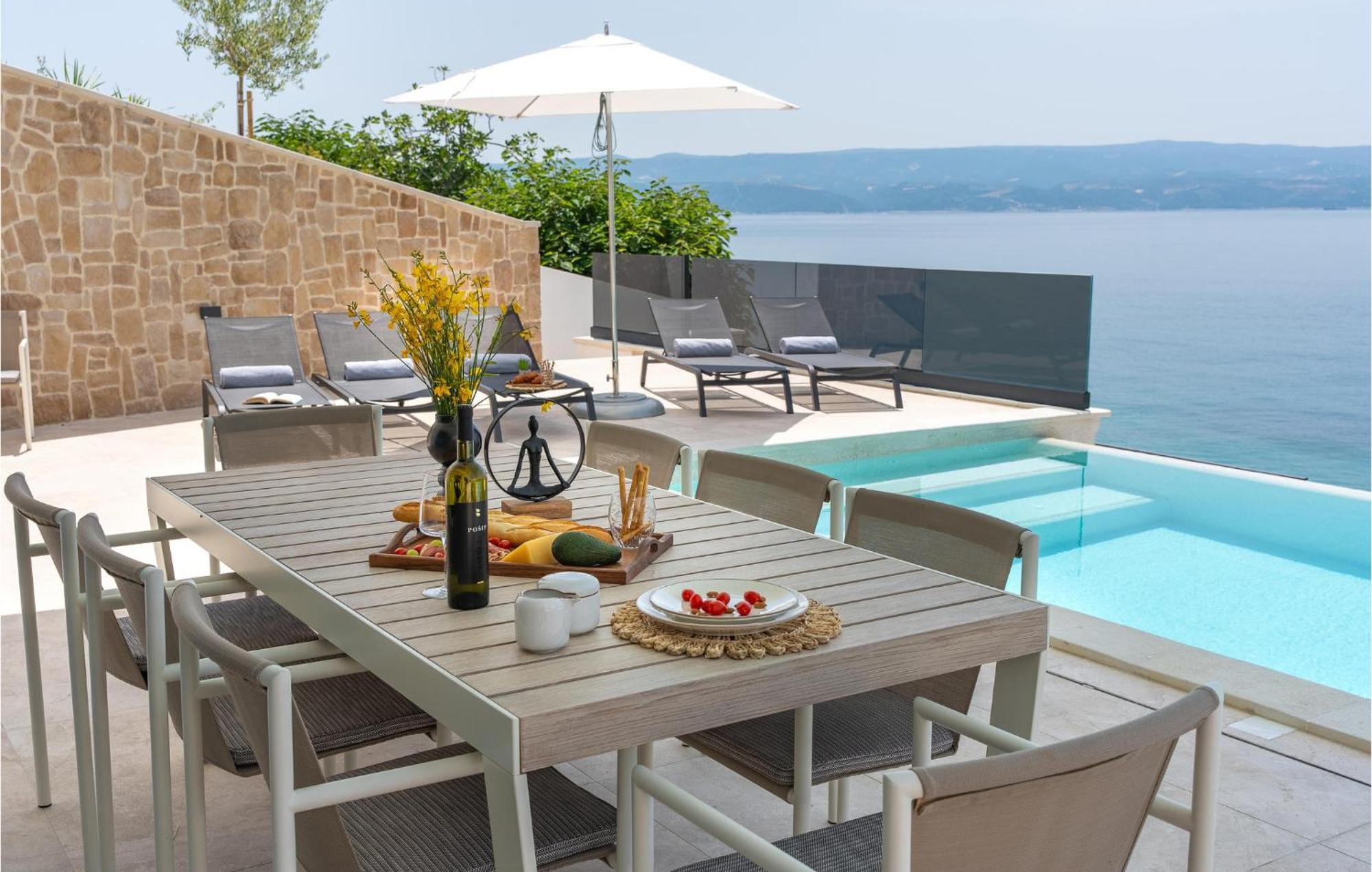 Beautiful Home In Omis With Kitchen Buitenkant foto